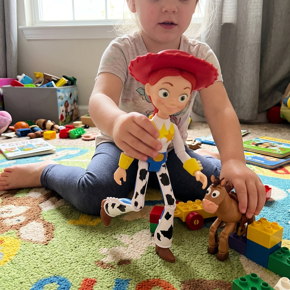 Boneca Articulada Jessie Toy Story 23cm Mattel Disney Pixar